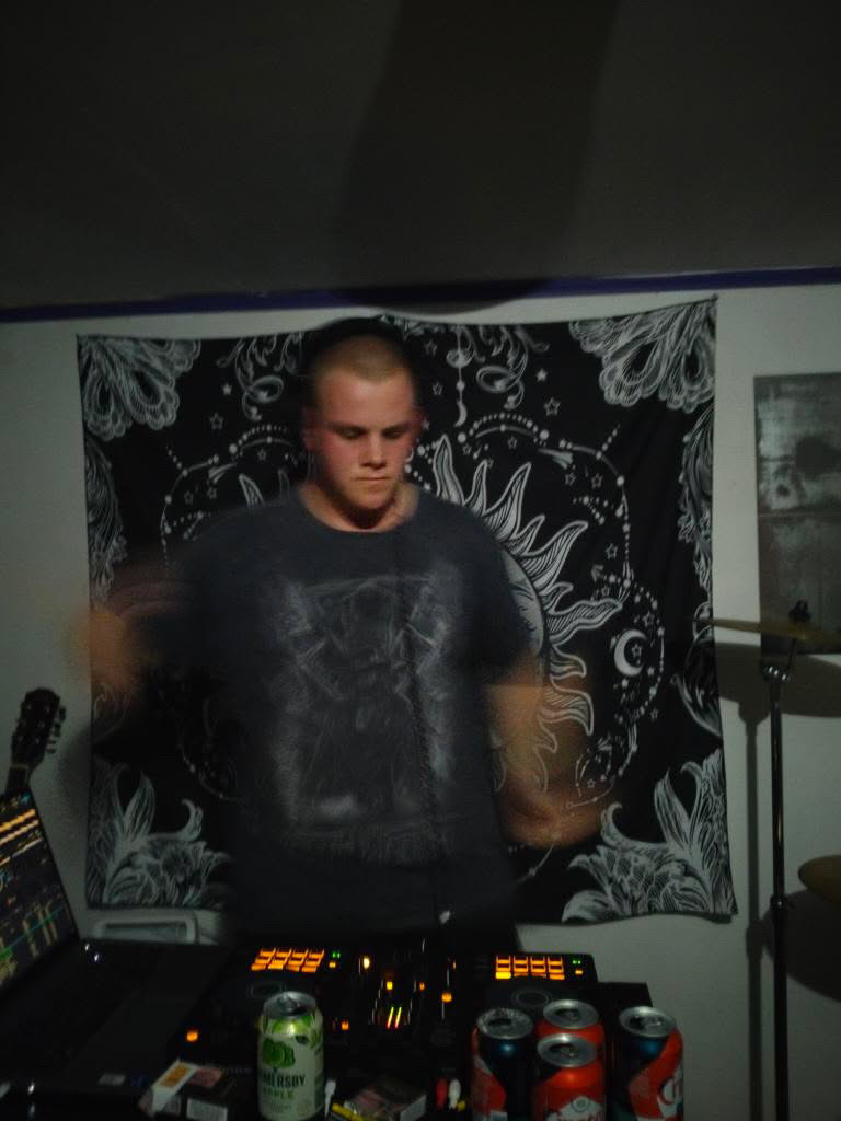 DJ MANTA aan het werk